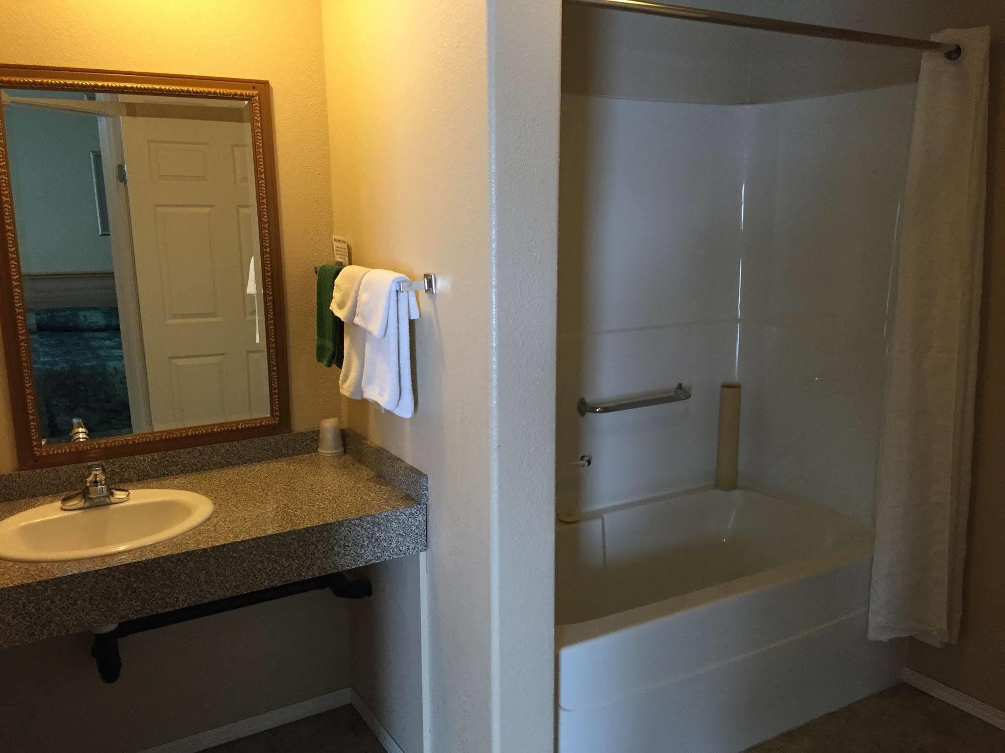 King'S Hotel & Motel By Elevate Rooms Shaunavon Luaran gambar